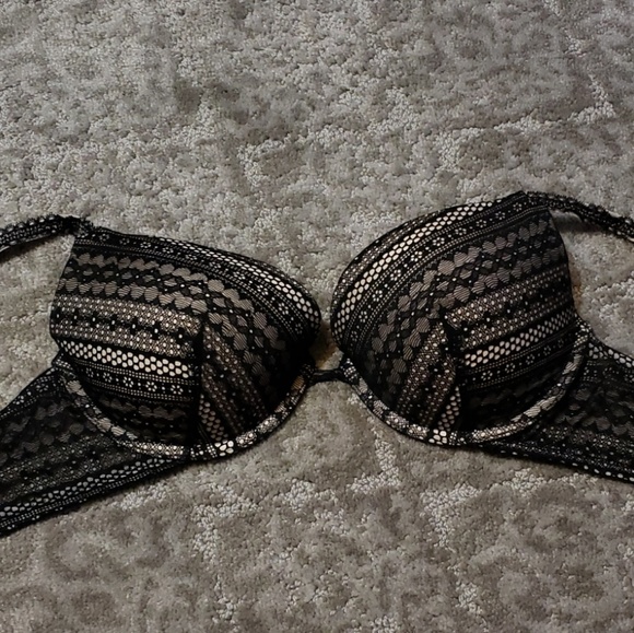 Victoria's Secret Other - 🌻 3/$10 Victoria's Secret Lace Push Up Bra